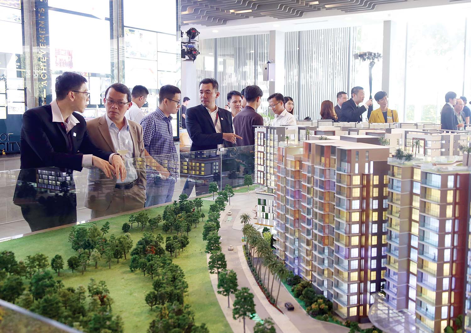 GIAO DỊCH BẤT ĐỘNG SẢN TRỰC TUYẾN: RÀO CẢN VẪN NẰM Ở DỮ LIỆU VÀ PHÁP LÝ