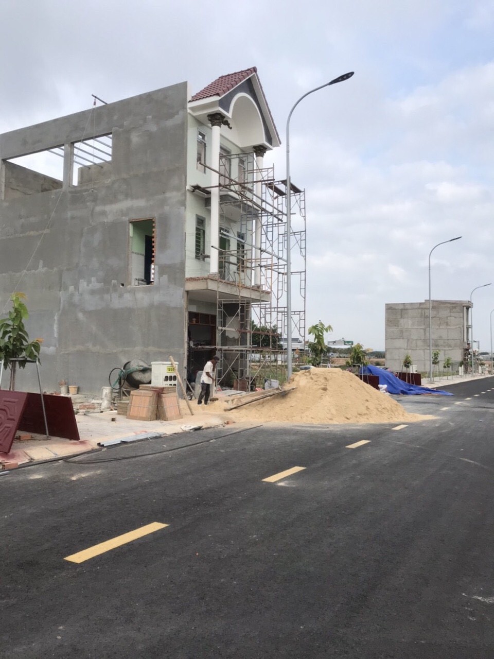 Bán gấp lô mặt tiền DT741, 86m2, giá thương lượng, sổ sẵn, công chứng ngay