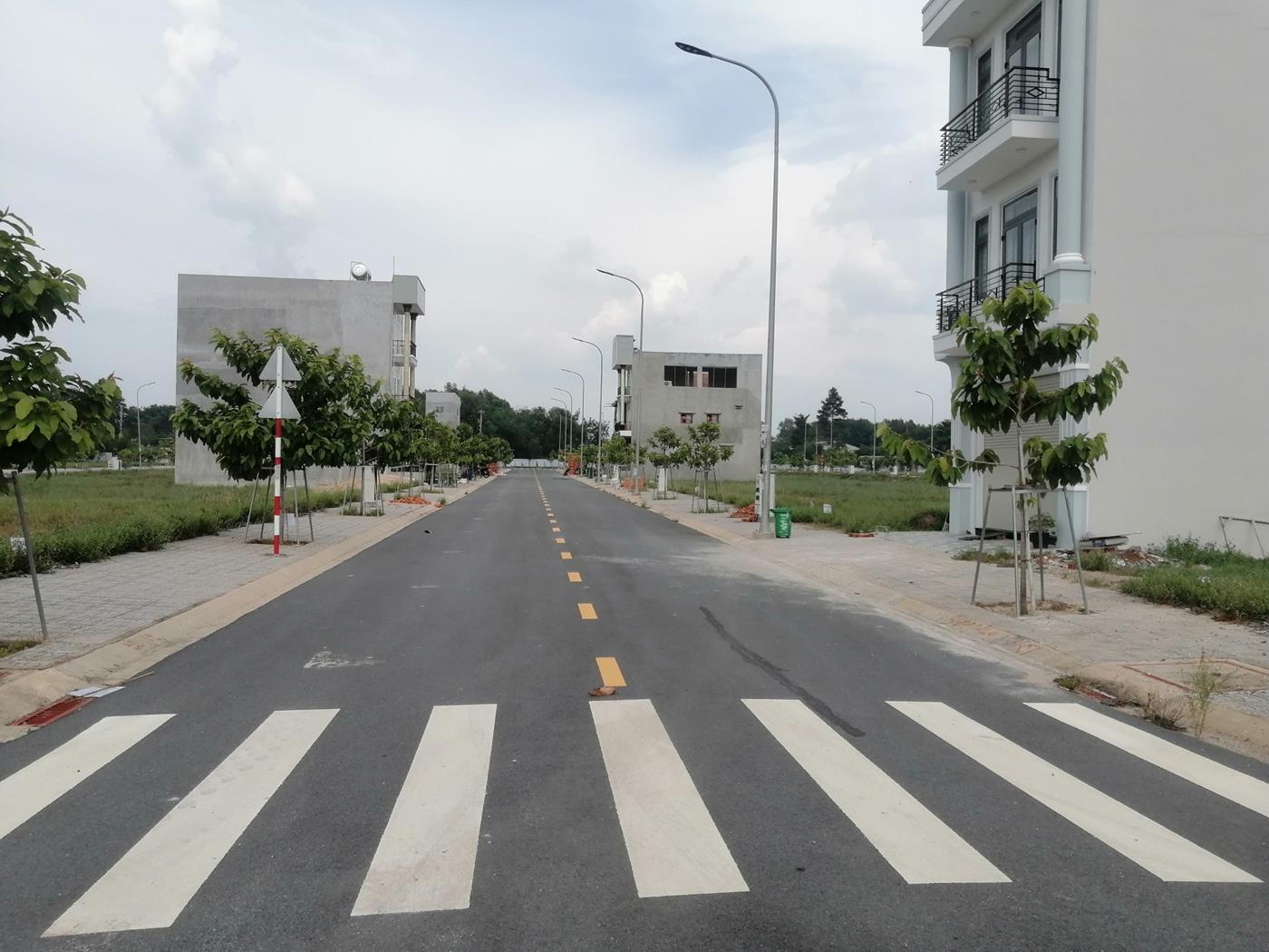 Đất MT Huỳnh Văn Lũy ( DT742 ). Đối diện khu Visip 2 mở rộng 100m2 giá