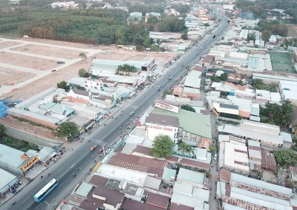 cần bán gấp 77m,mặt tiền nhựa 13m,sổ riêng,khu dân cư đông,chánh phú hòa,bến cát,bình dương